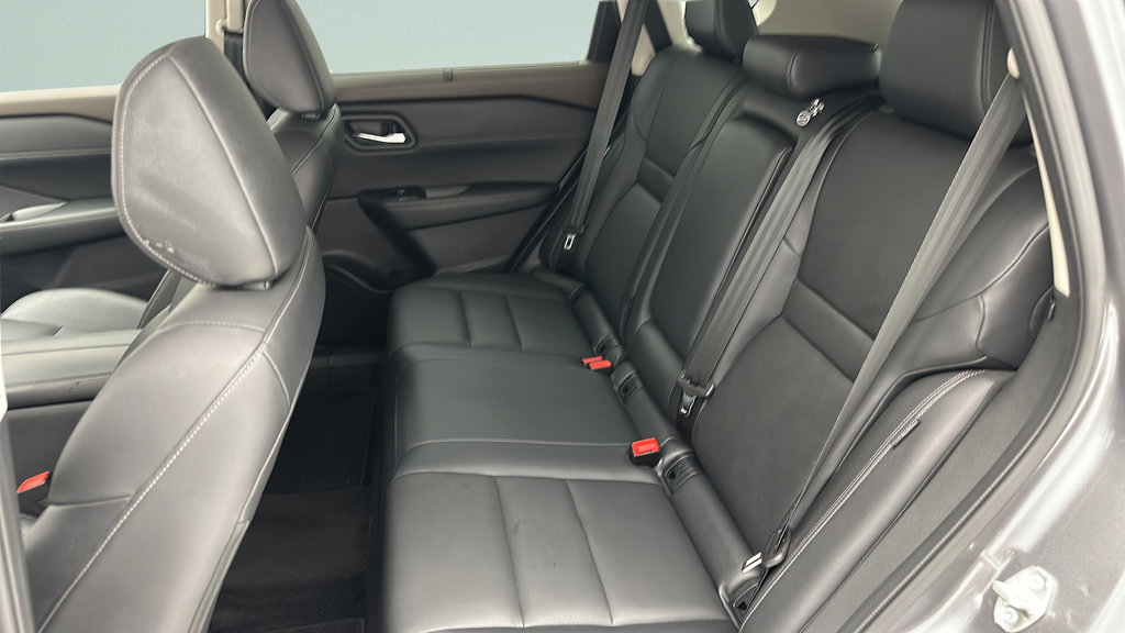 Used 2023 Nissan Rogue SL w/ SL Premium Package AWD/4WD image 10