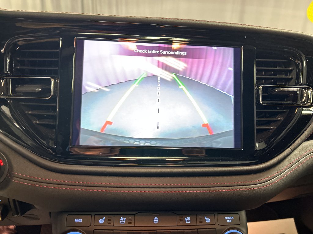 Used 2025 Dodge Durango GT AWD/4WD image 18