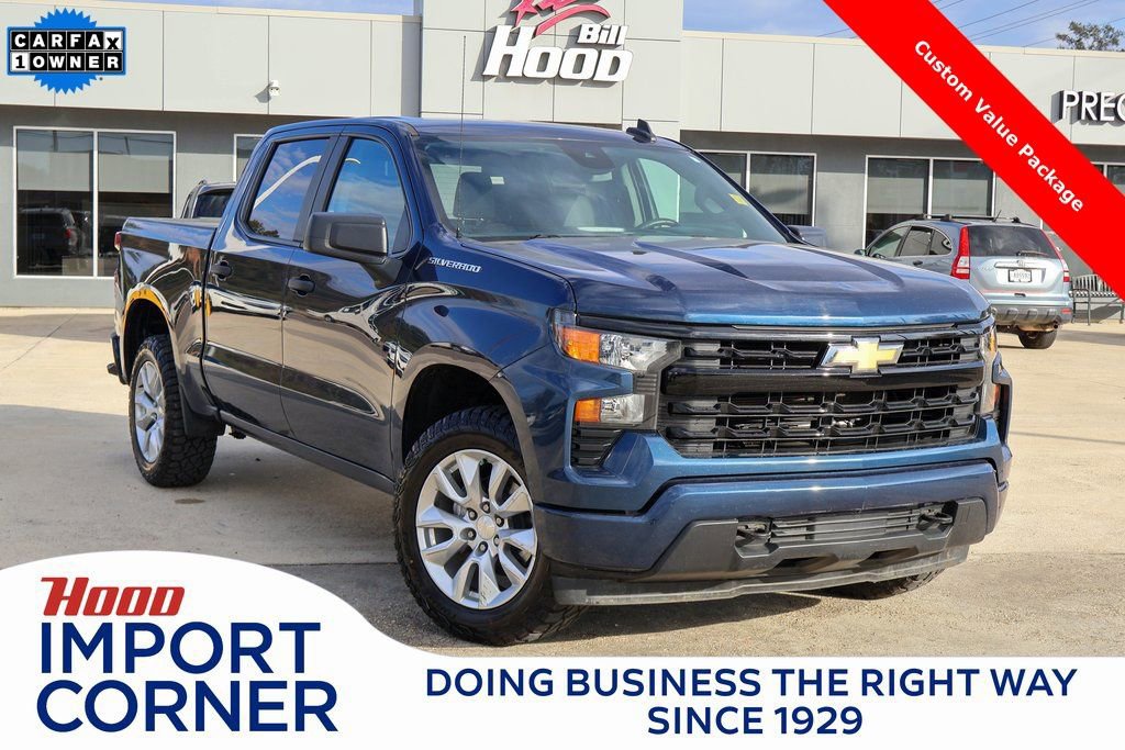 Used 2023 Chevrolet Silverado 1500 Custom image 1