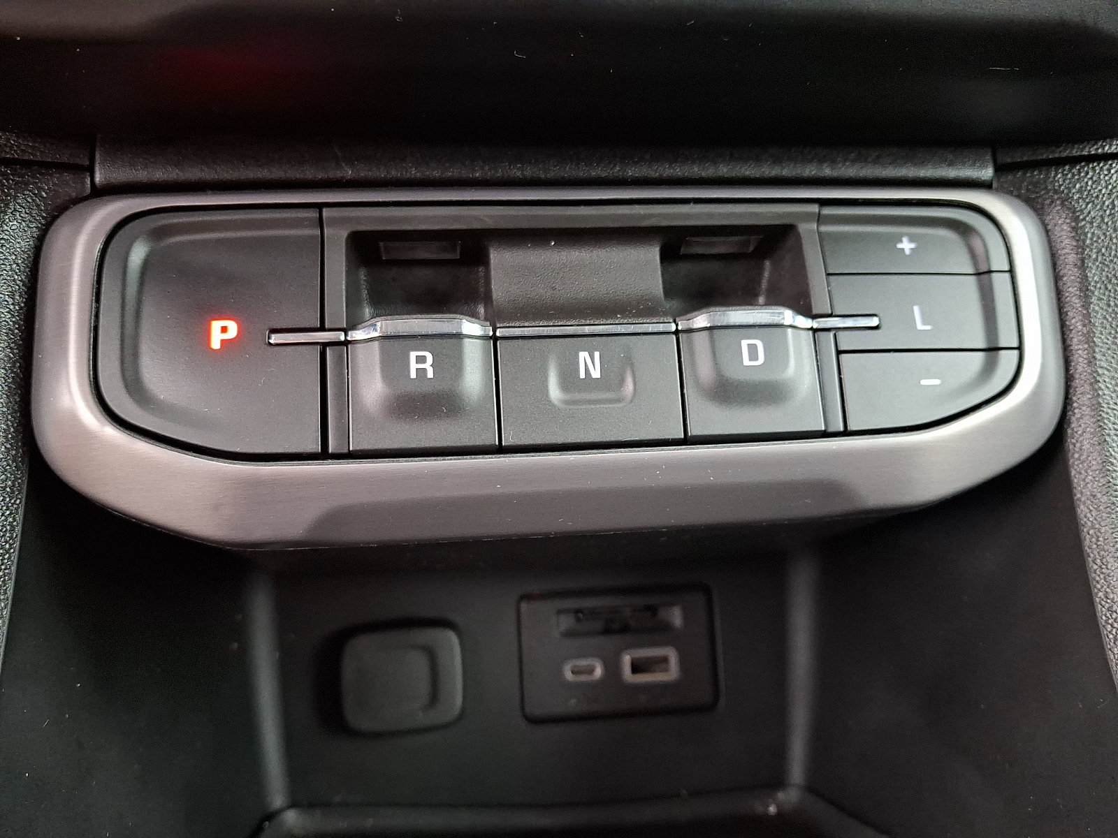 Used 2023 GMC Acadia AT4 AWD/4WD image 15