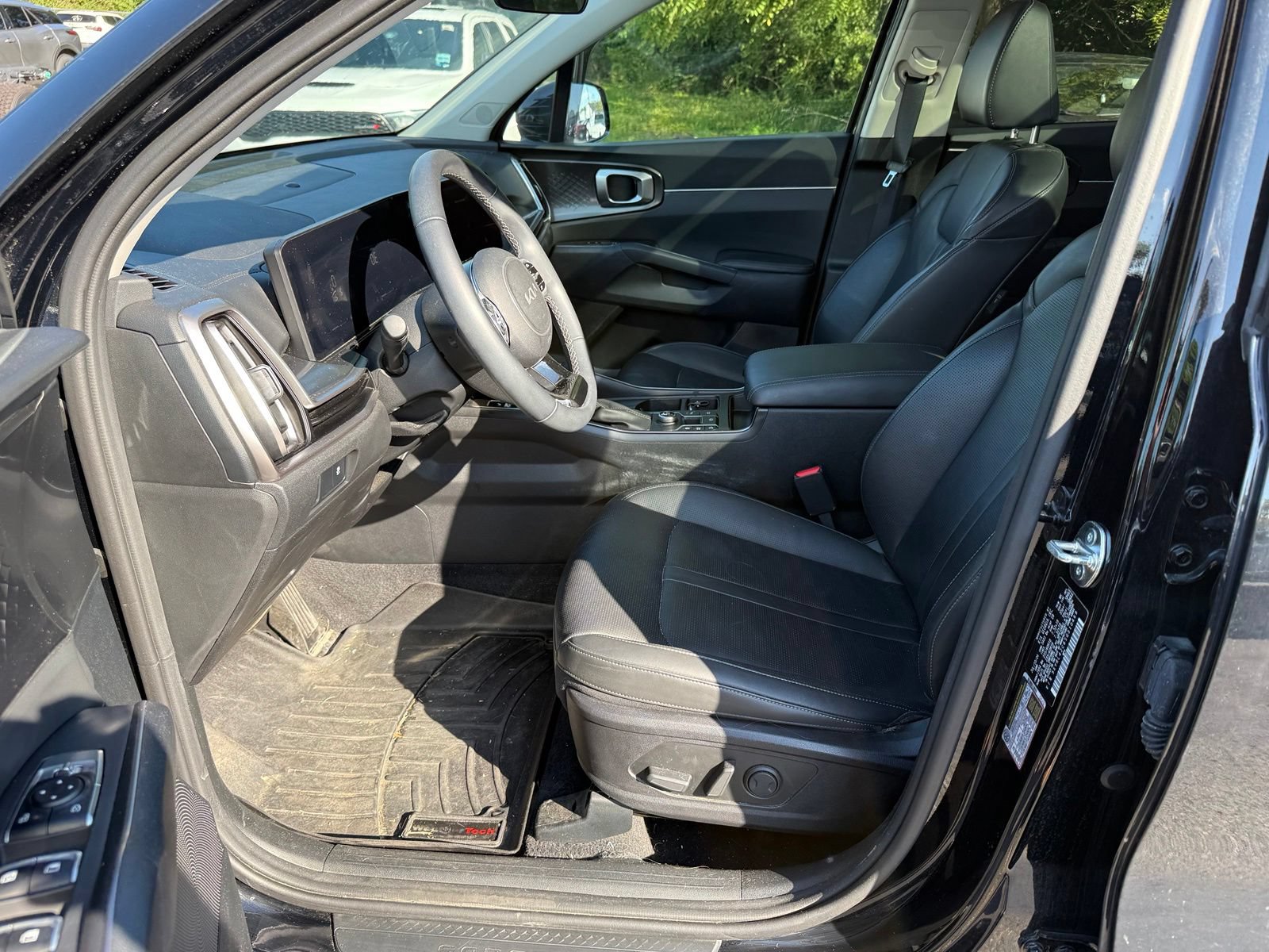 Used 2025 Kia Sorento S w/ Panoramic Sunroof Package FWD image 21