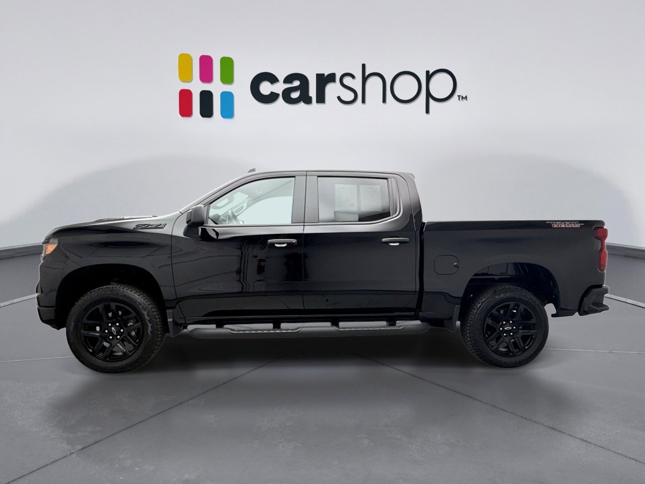 Used 2026 Chevrolet Silverado 1500 Custom Trail Boss w/ LPO, Dark Essentials Package AWD/4WD image 2