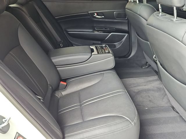 Used 2017 Kia K900 Premium RWD image 28
