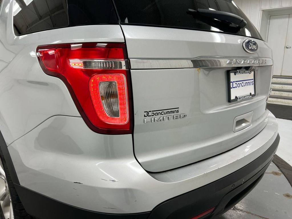 Used 2015 Ford Explorer Limited image 31