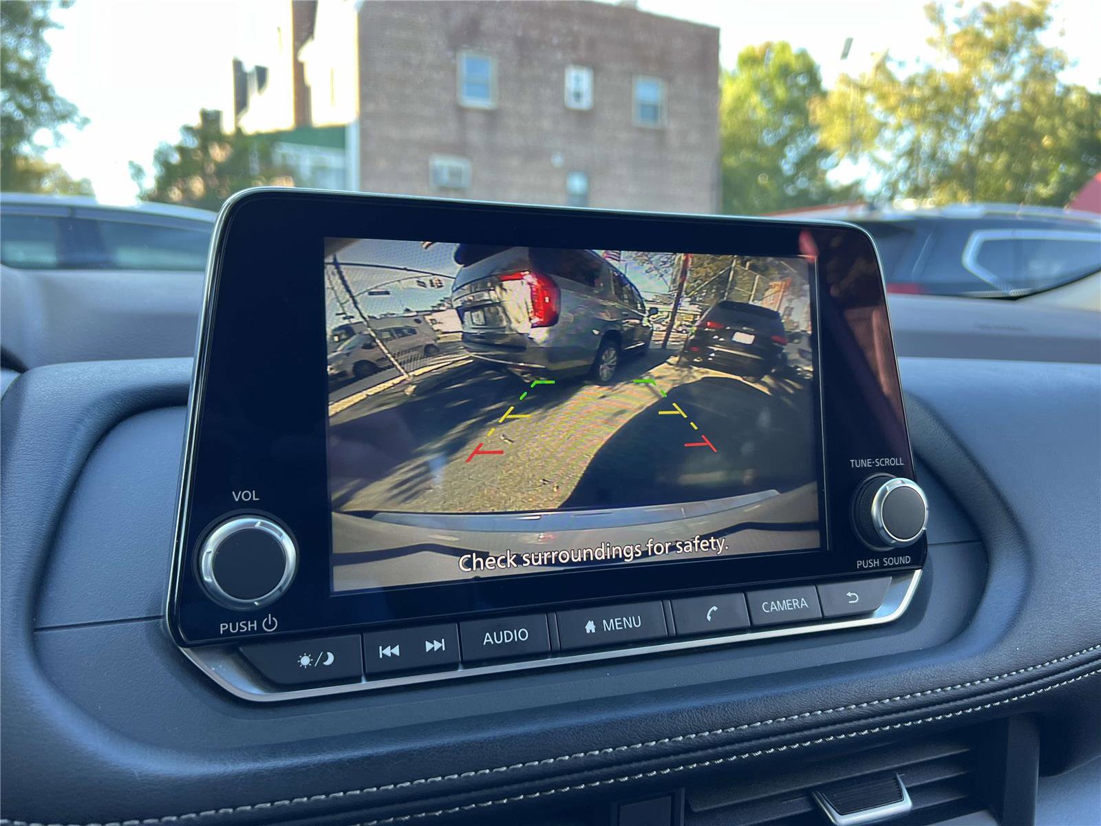 Used 2023 Nissan Rogue SV image 33