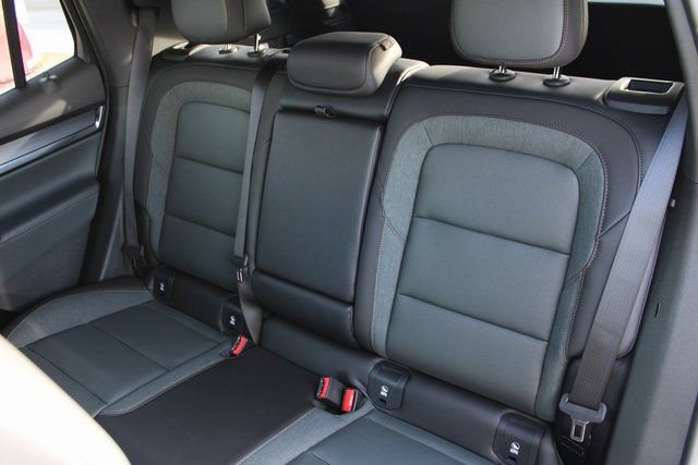 New 2026 GMC Terrain AT4 w/ Convenience Package III AWD/4WD image 32