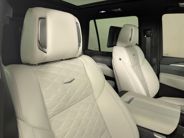Used 2025 Cadillac Escalade V image 25