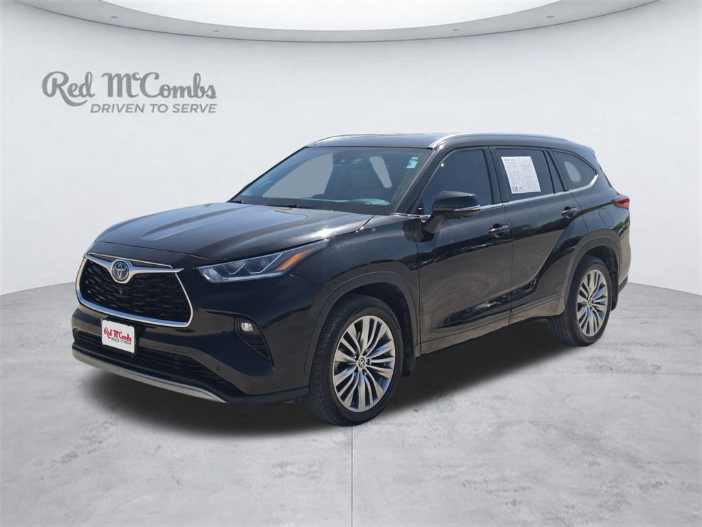 Used 2023 Toyota Highlander Platinum FWD image 1