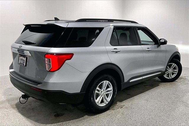 Used 2021 Ford Explorer XLT image 5