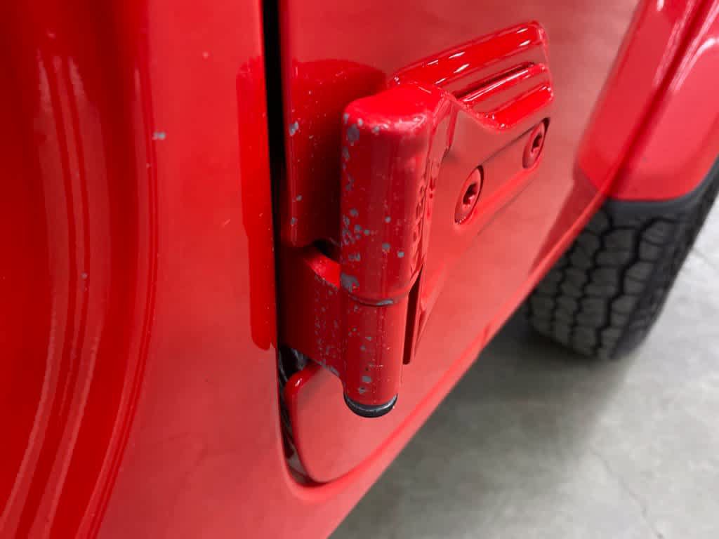 Used 2025 Jeep Wrangler Unlimited Sahara AWD/4WD image 31