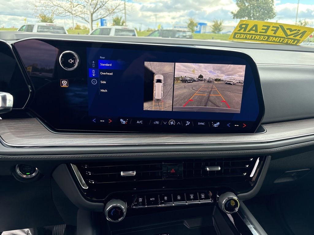 New 2026 Chevrolet Suburban LT w/ Comfort Package image 21