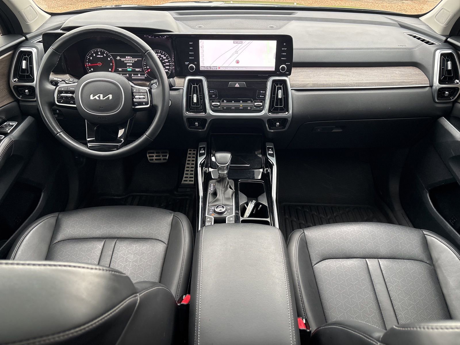 Used 2023 Kia Sorento X-Line EX image 18