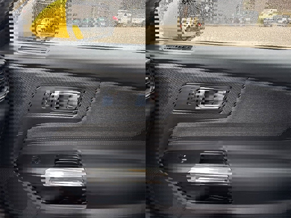 Used 2024 Ford Mustang EcoBoost image 23