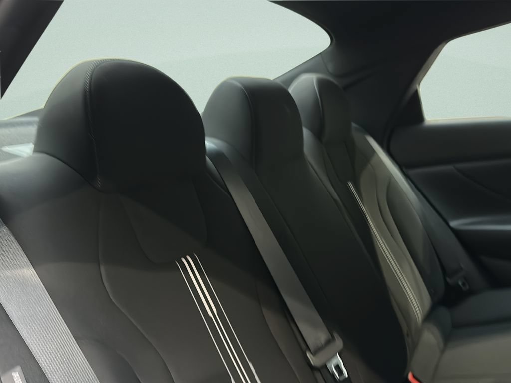 Certified 2025 Hyundai Elantra Sport FWD image 15