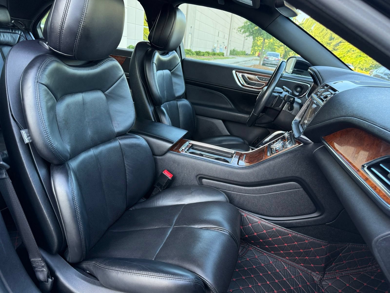 Used 2020 Lincoln Continental AWD w/ Premium Package image 37