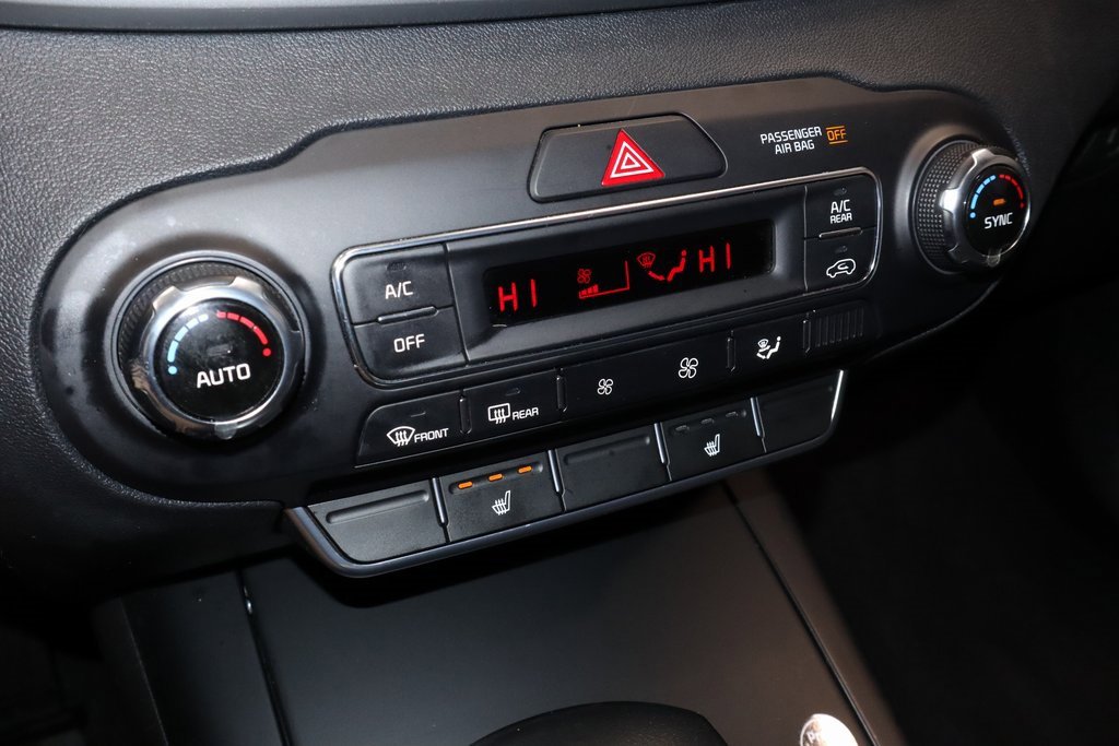 Used 2020 Kia Sorento S image 32