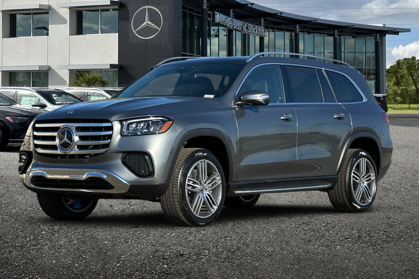 New 2026 Mercedes-Benz GLS 450 4MATIC image 8