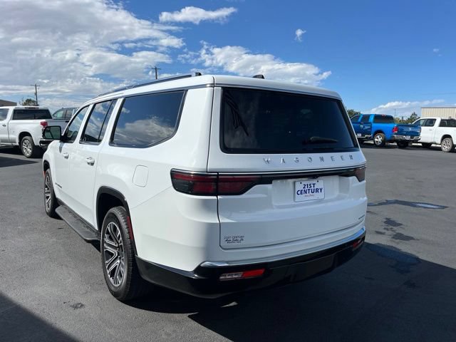 Used 2024 Jeep Wagoneer L Series II w/ Flexible Seating Group AWD/4WD image 8