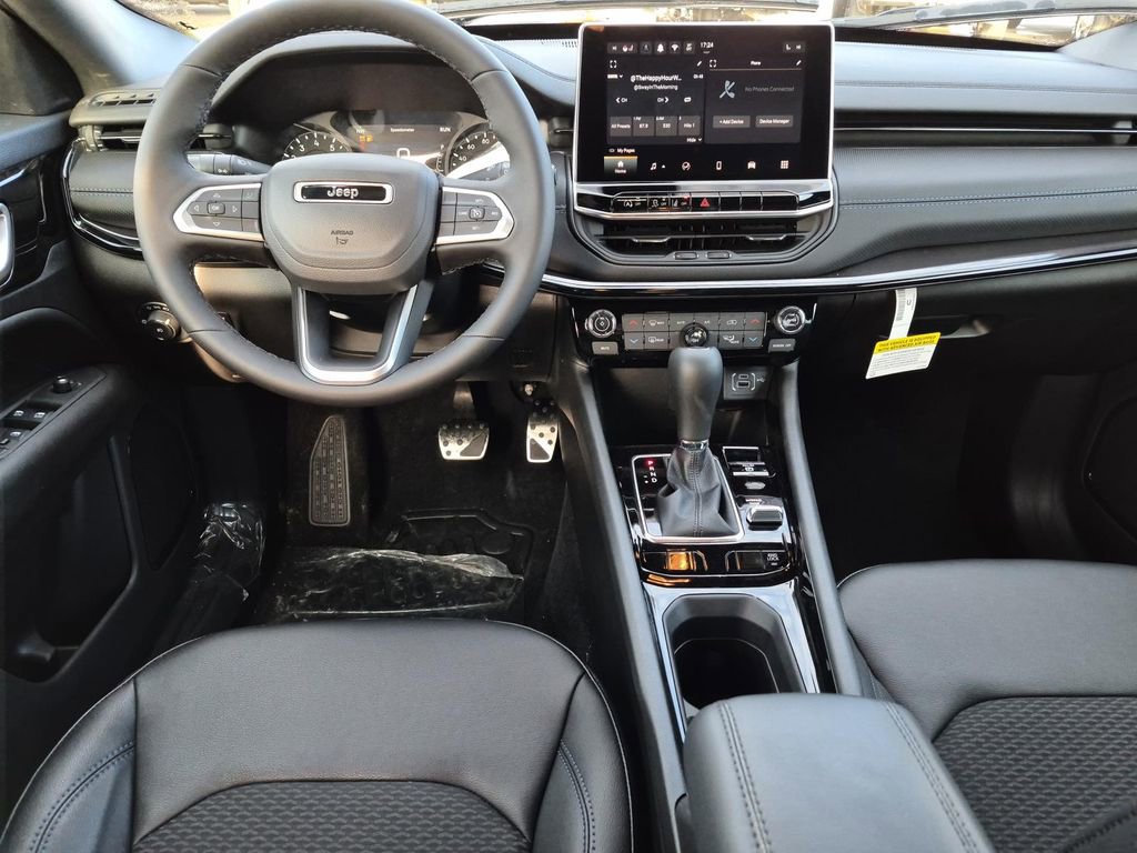 New 2026 Jeep Compass Latitude image 14