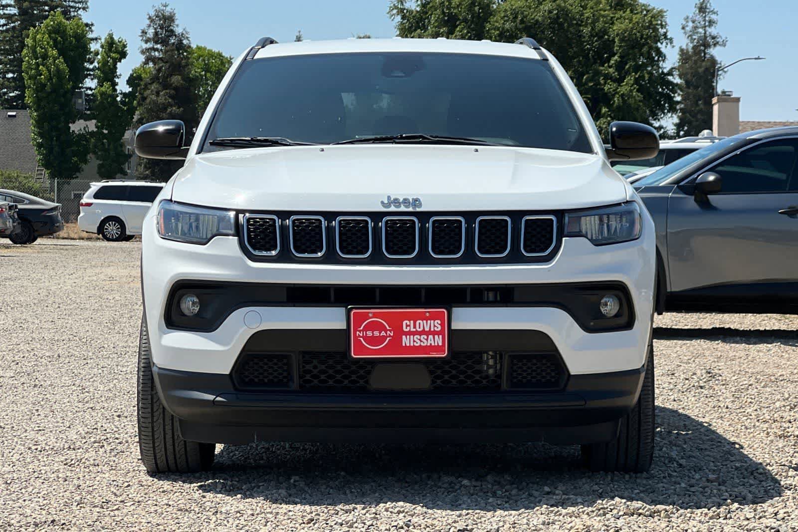Used 2023 Jeep Compass Latitude AWD/4WD image 11