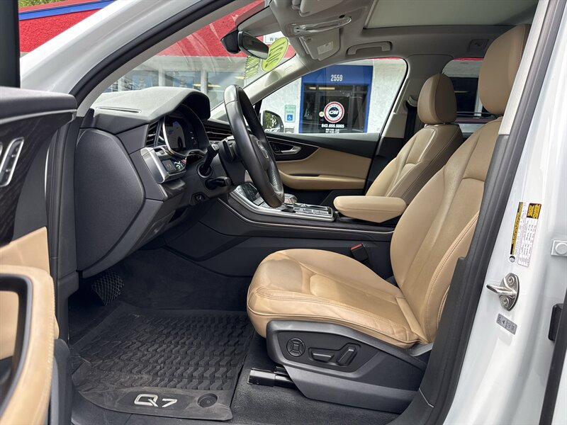 Used 2021 Audi Q7 3.0T Premium Plus w/ Executive Package AWD/4WD image 11