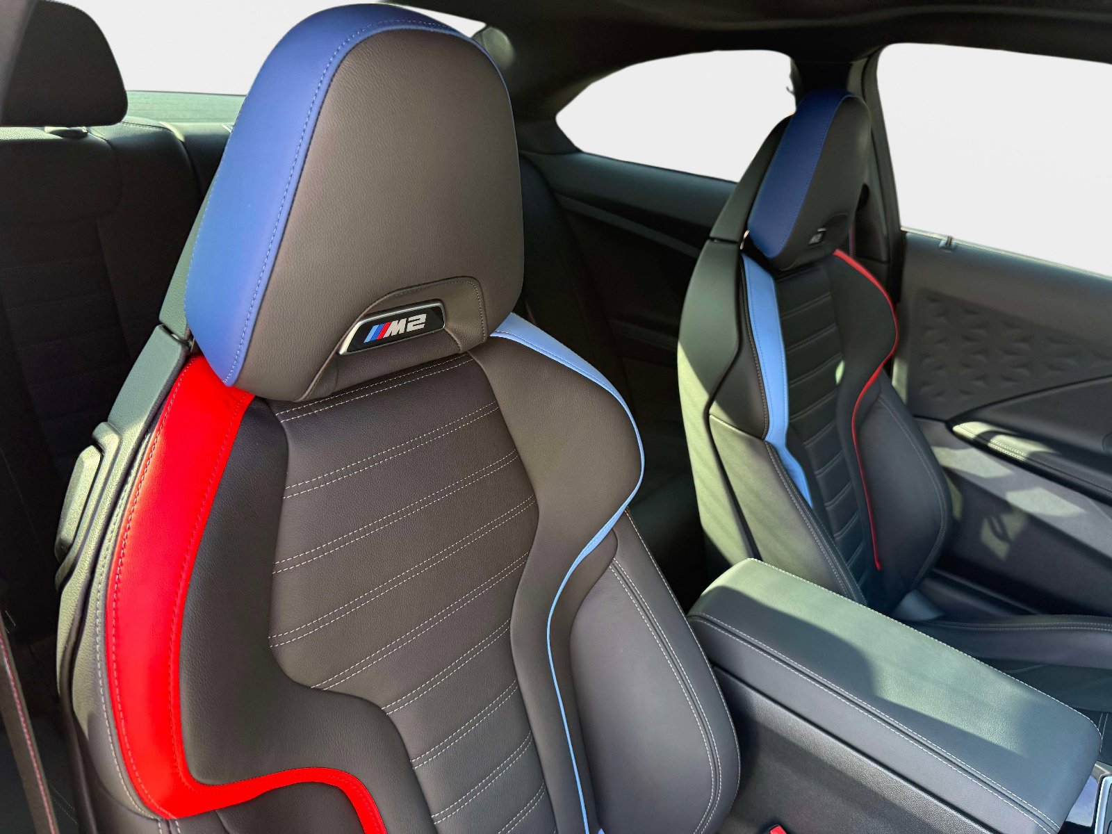 Used 2024 BMW M2 w/ Lighting Package image 28