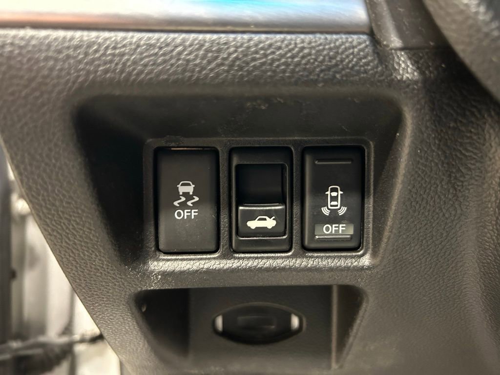 Used 2012 INFINITI G37 x w/ Premium Pkg image 13