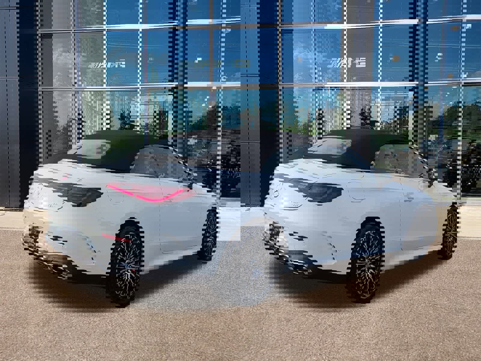 Used 2024 Mercedes-Benz CLE 300 4MATIC Cabriolet image 5