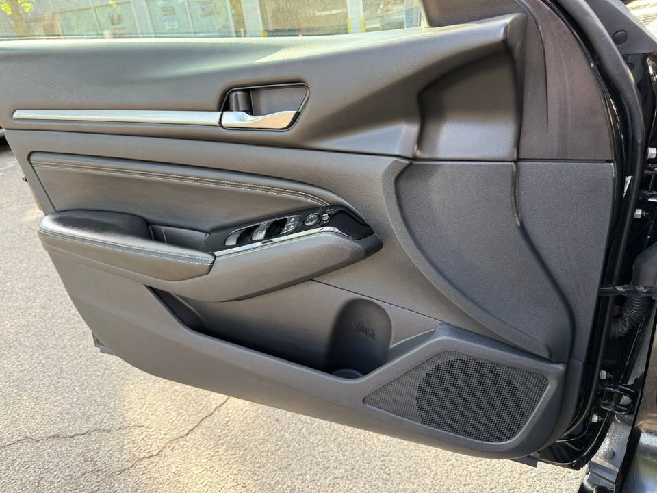 Used 2020 Nissan Altima 2.5 SV AWD/4WD image 17