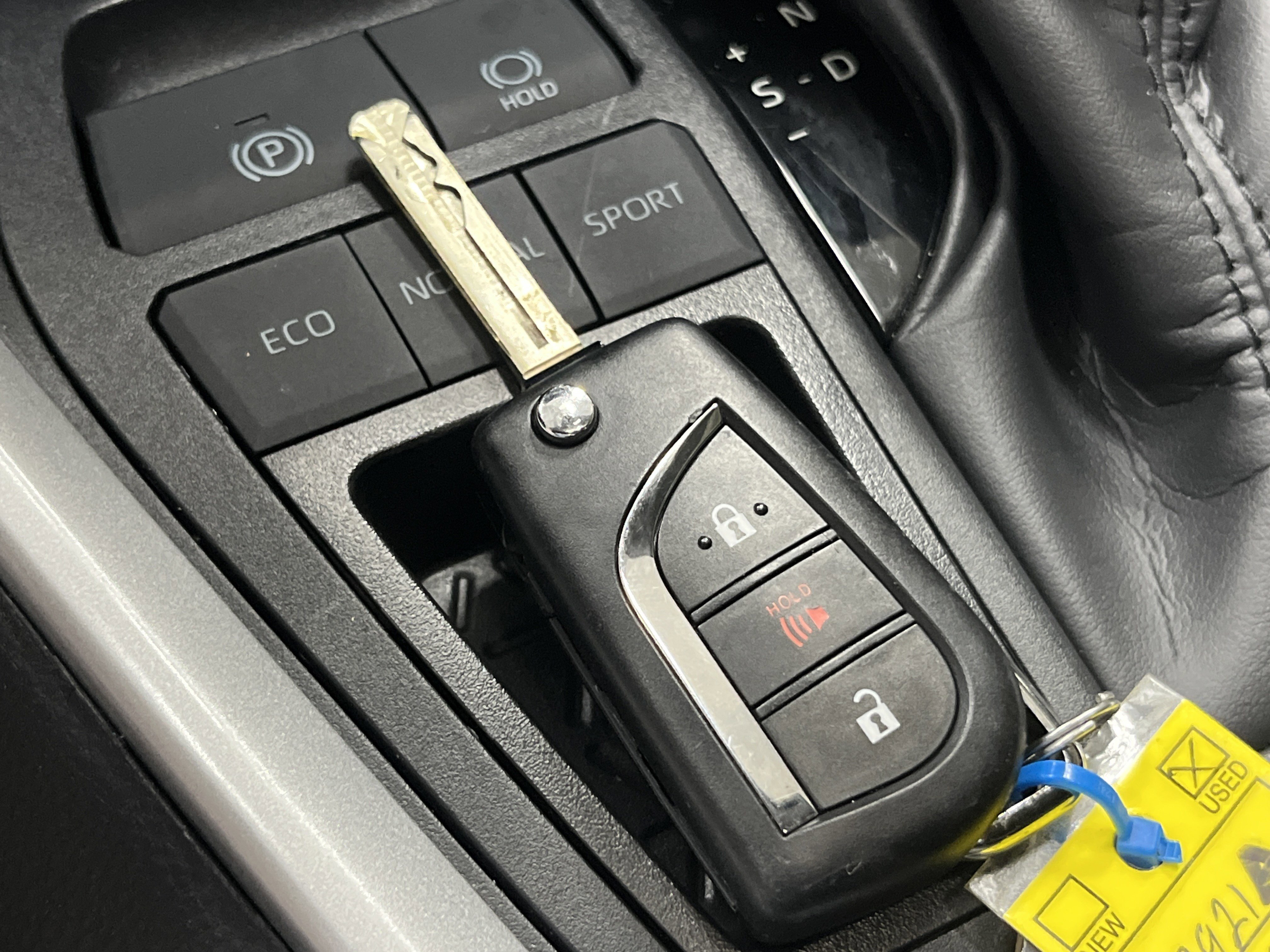 Used 2025 Toyota RAV4 LE FWD image 33