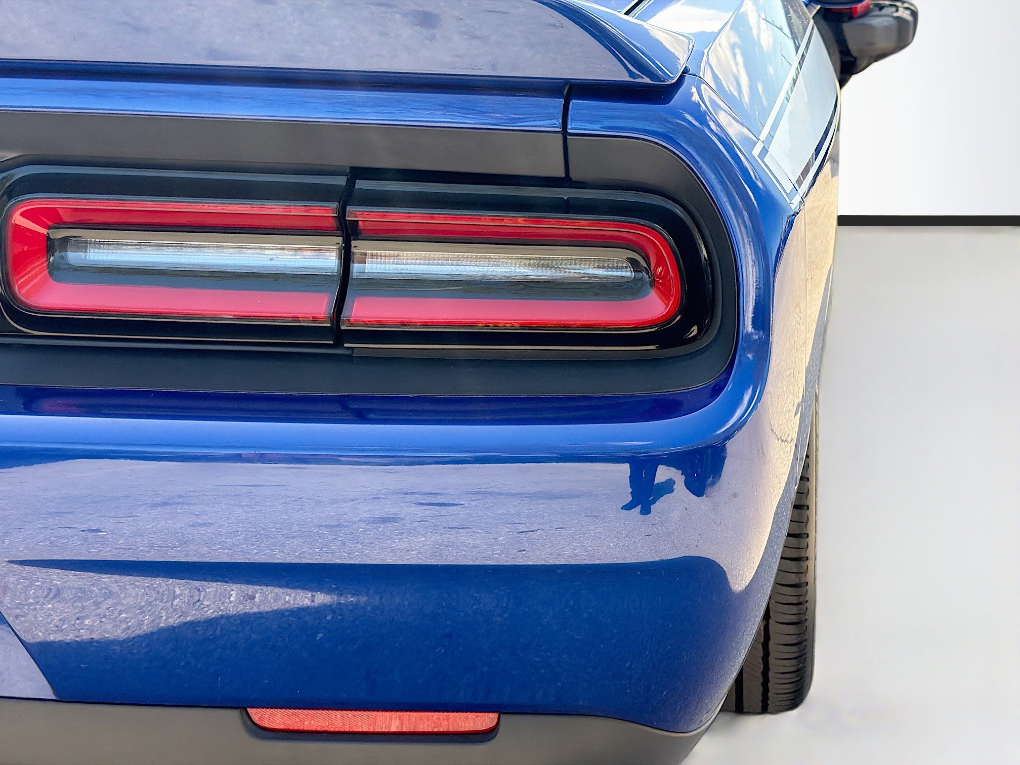 Used 2019 Dodge Challenger SXT image 10