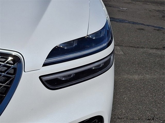 Used 2025 Genesis GV70 2.5T image 9