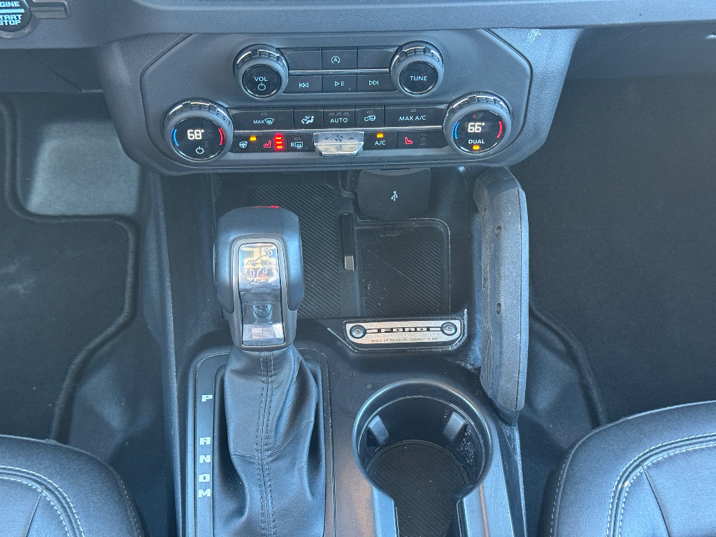 Used 2025 Ford Bronco Badlands image 12