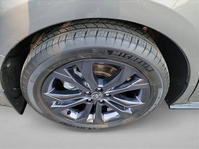 Used 2026 Toyota Sienna XSE FWD image 11