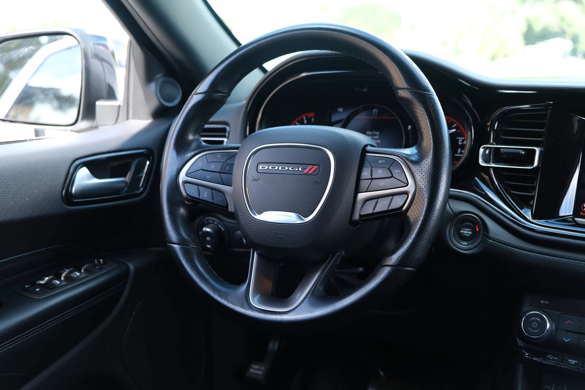 Used 2021 Dodge Durango SXT RWD image 25
