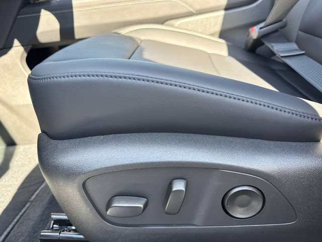 New 2026 GMC Acadia Elevation w/ Elevation Premium Package AWD/4WD image 16