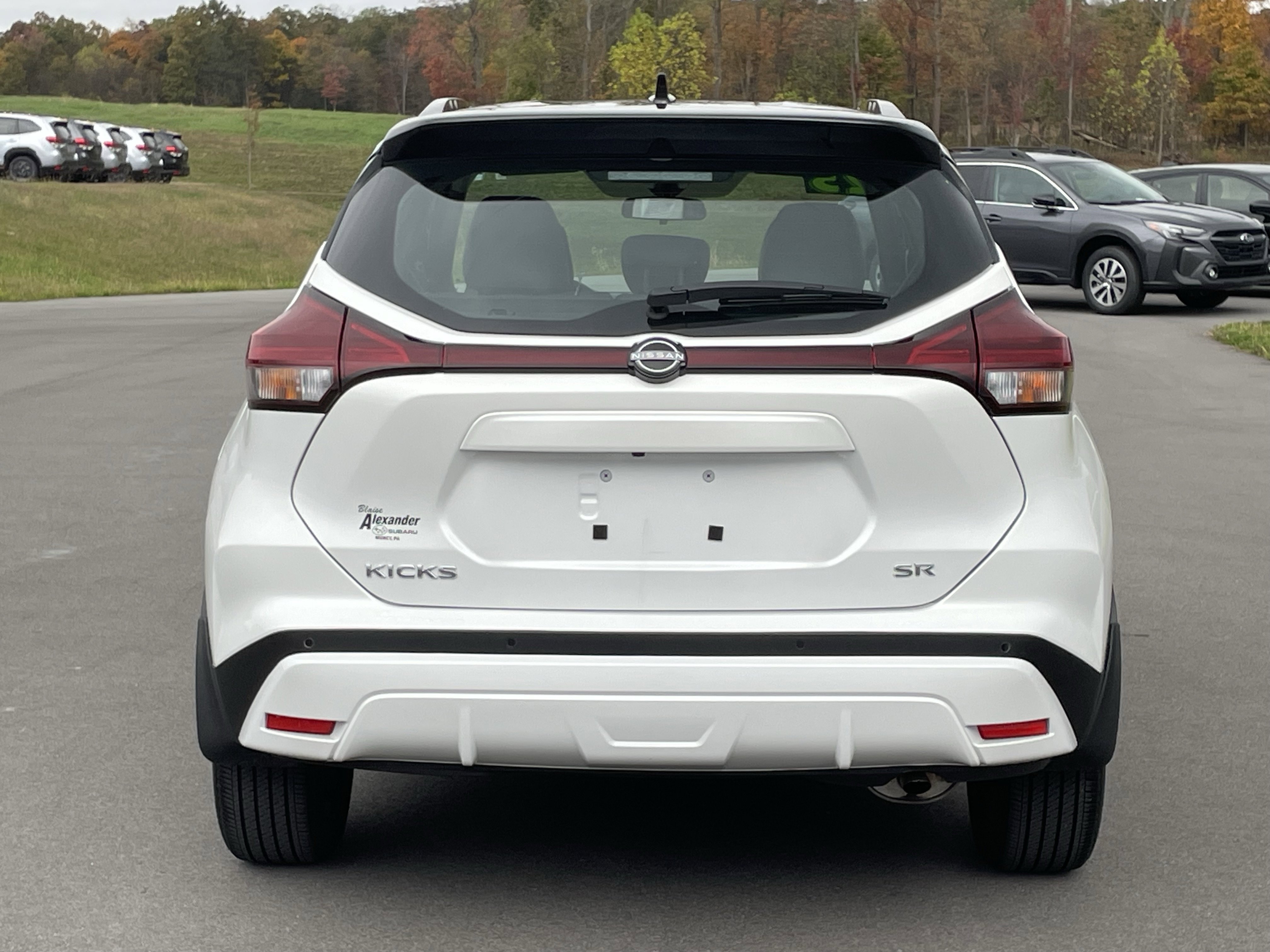 Used 2023 Nissan Kicks SR w/ SR Premium Package image 4