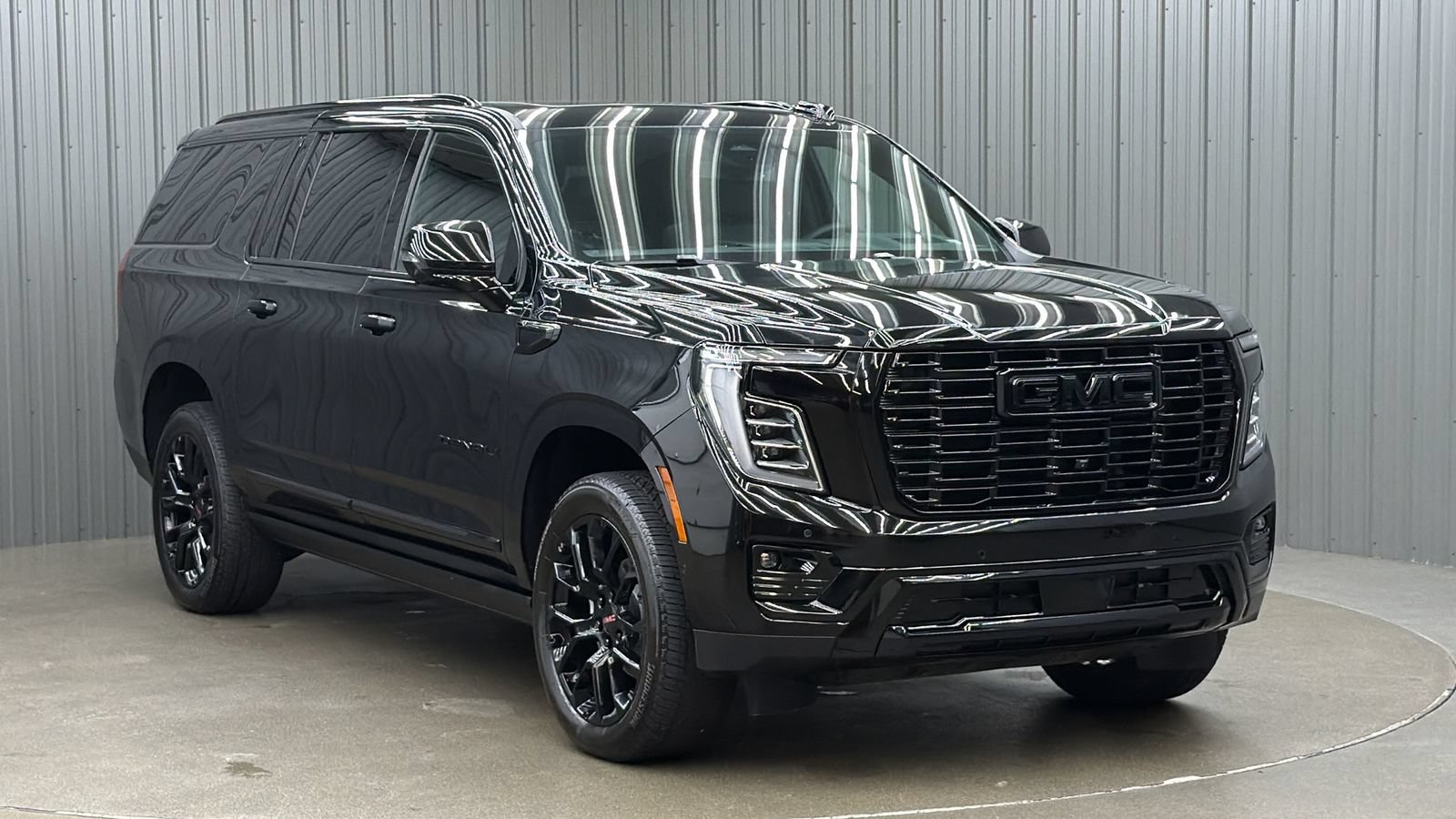 Used 2026 GMC Yukon XL Denali w/ Sun & Power Step Package AWD/4WD image 7