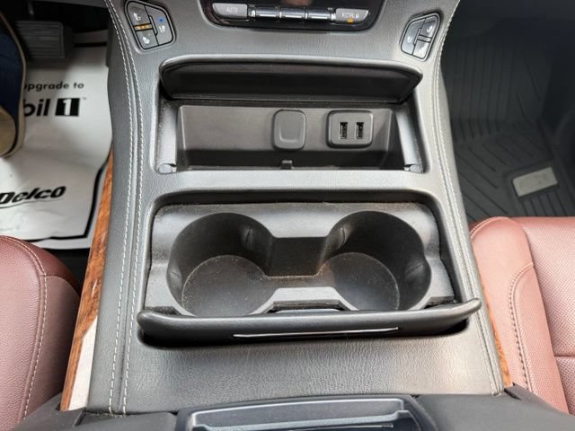 Used 2019 Chevrolet Suburban Premier w/ Premier Plus Edition AWD/4WD image 26