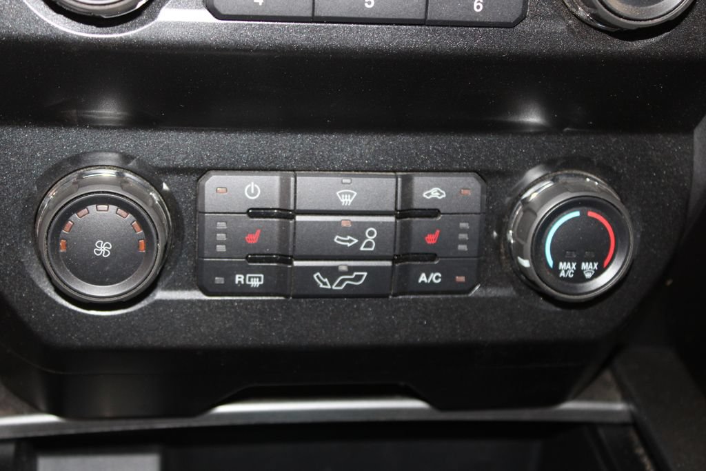 Used 2019 Ford F150 XLT w/ Equipment Group 302A Luxury AWD/4WD image 31