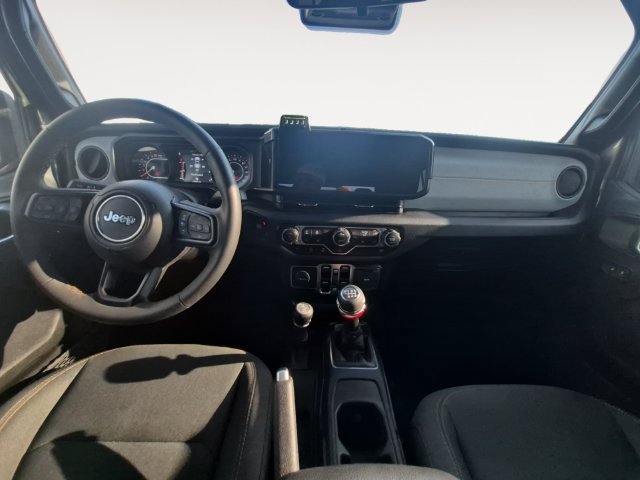 Used 2024 Jeep Gladiator Sport AWD/4WD image 10