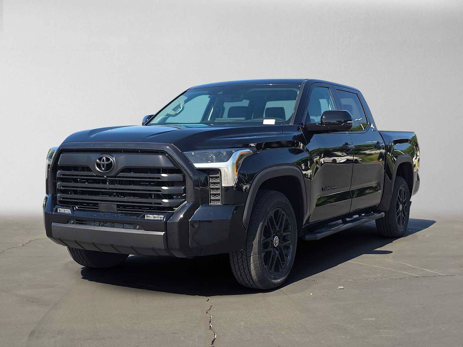 Used 2024 Toyota Tundra Limited AWD/4WD image 7