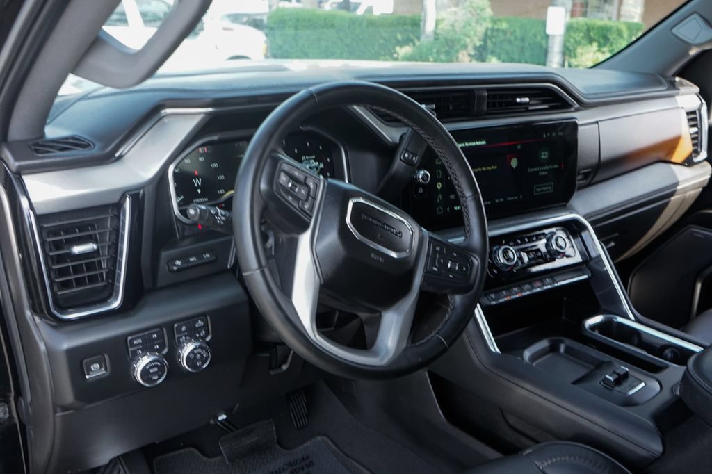 Used 2024 GMC Sierra 3500 Denali w/ Denali Reserve Package AWD/4WD image 22