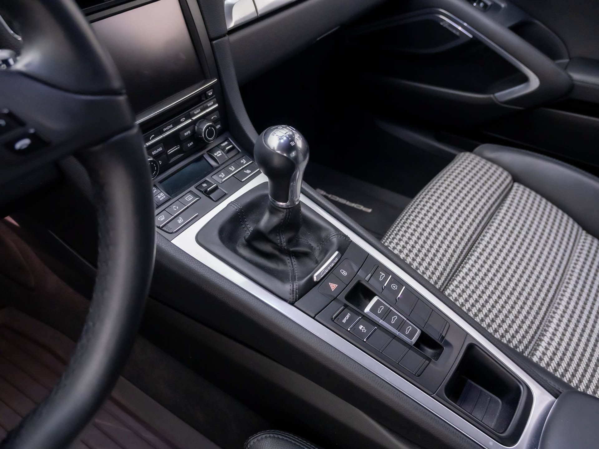 Used 2013 Porsche 911 Carrera RWD image 17