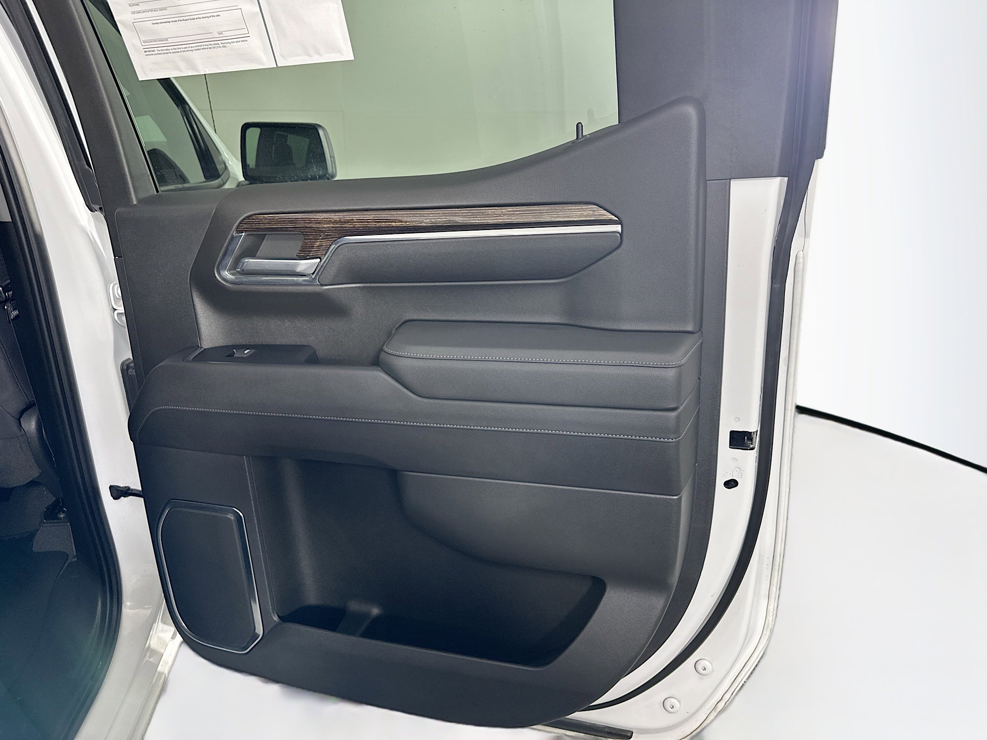 Used 2023 GMC Sierra 1500 Elevation image 28