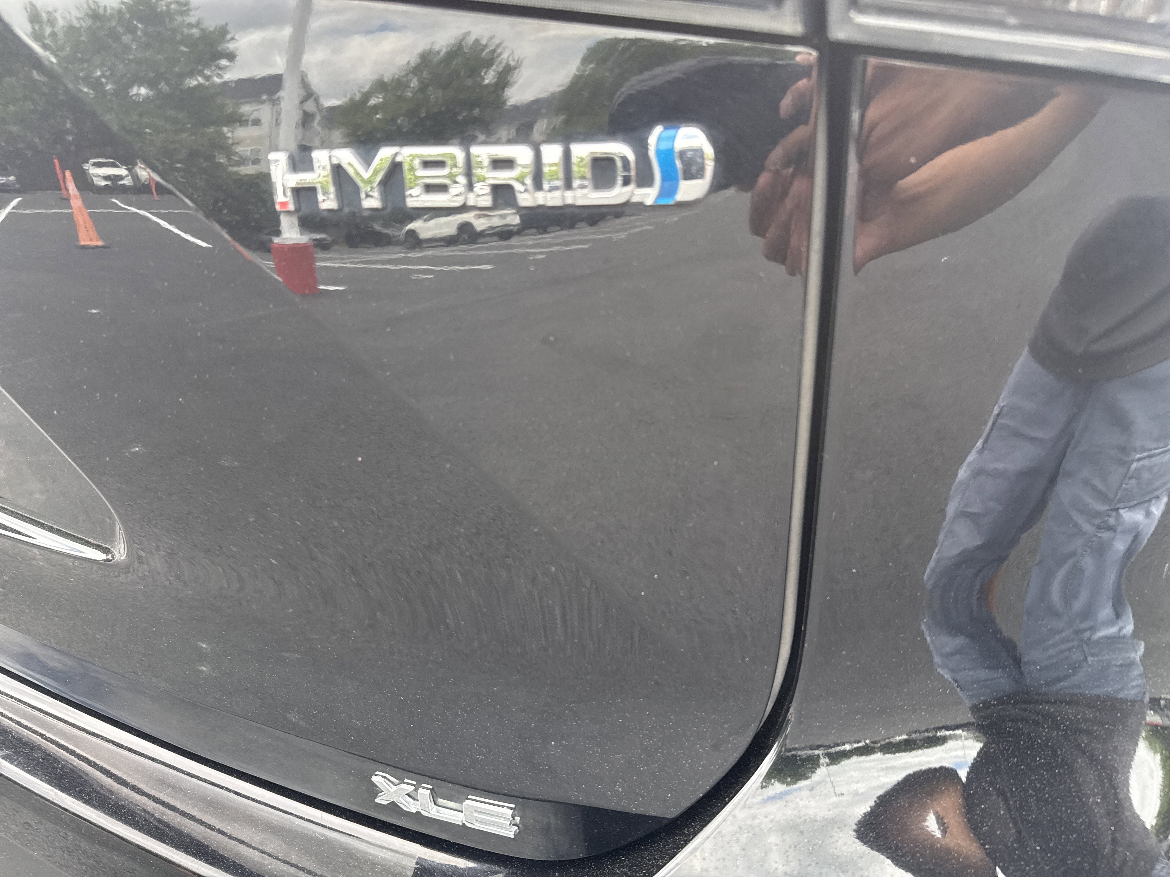 Used 2022 Toyota Highlander XLE AWD/4WD image 27