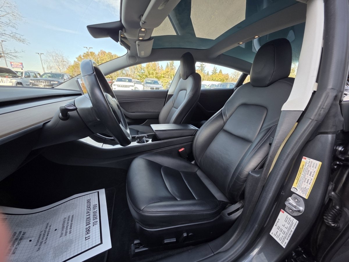 Used 2018 Tesla Model 3 Long Range AWD/4WD image 11