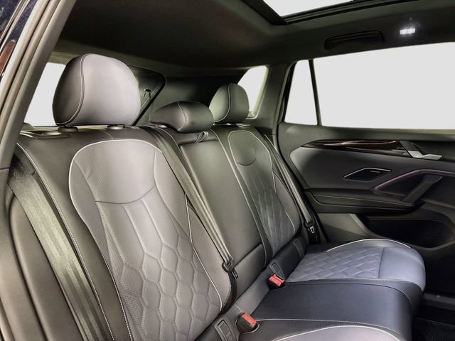 New 2026 Volkswagen Tiguan SEL R-Line AWD/4WD image 28
