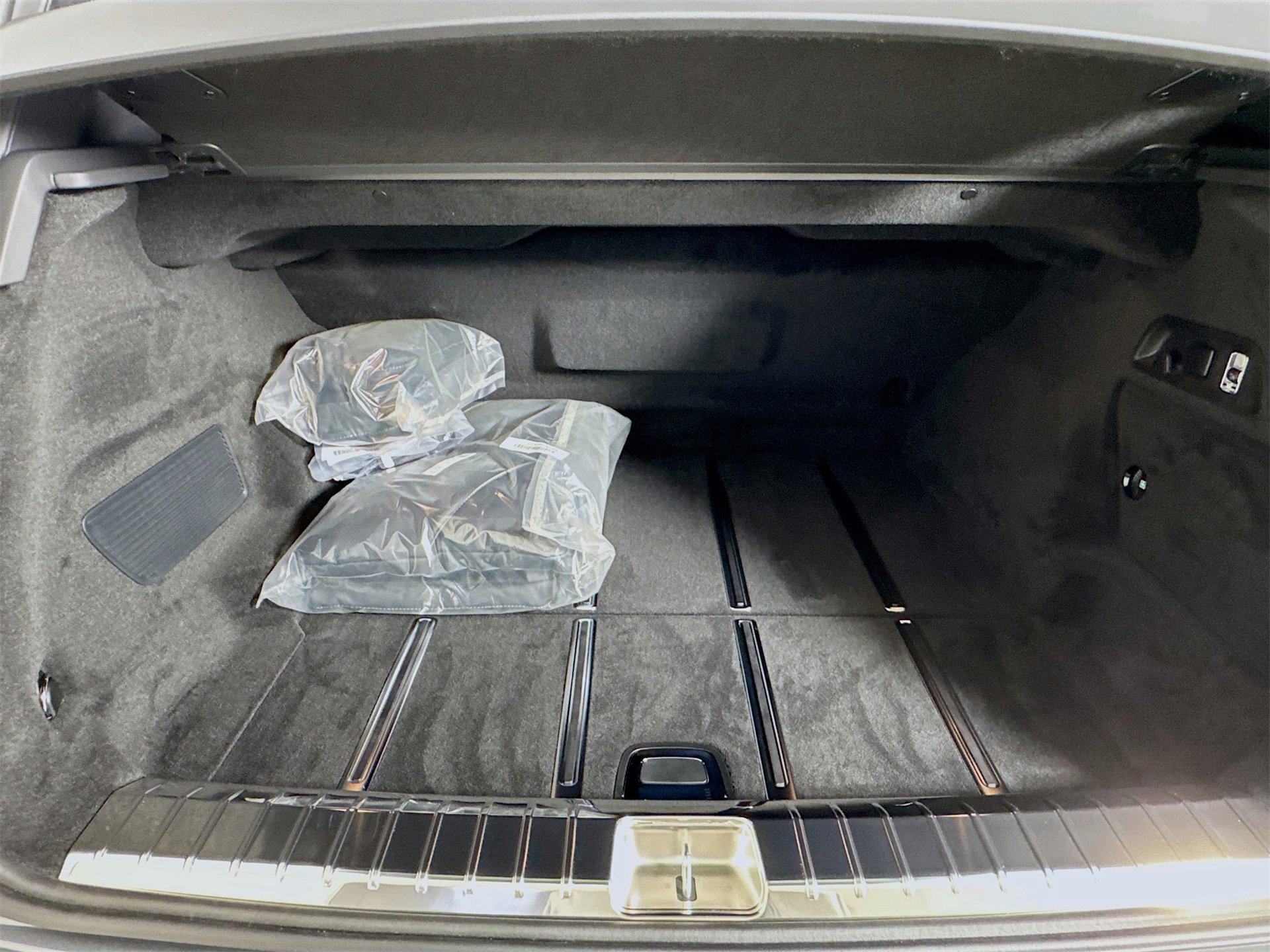 New 2026 Mercedes-Benz Maybach GLS 600 4MATIC image 29