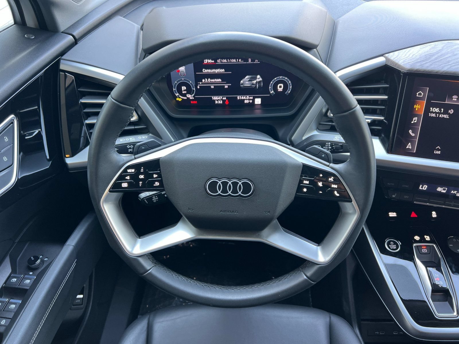 Used 2025 Audi Q4 e-tron Premium AWD/4WD image 14